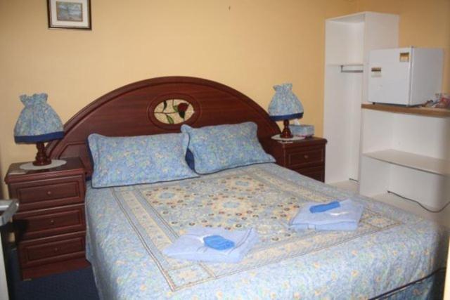 Jacaranda Guest House Басселтон Номер фото