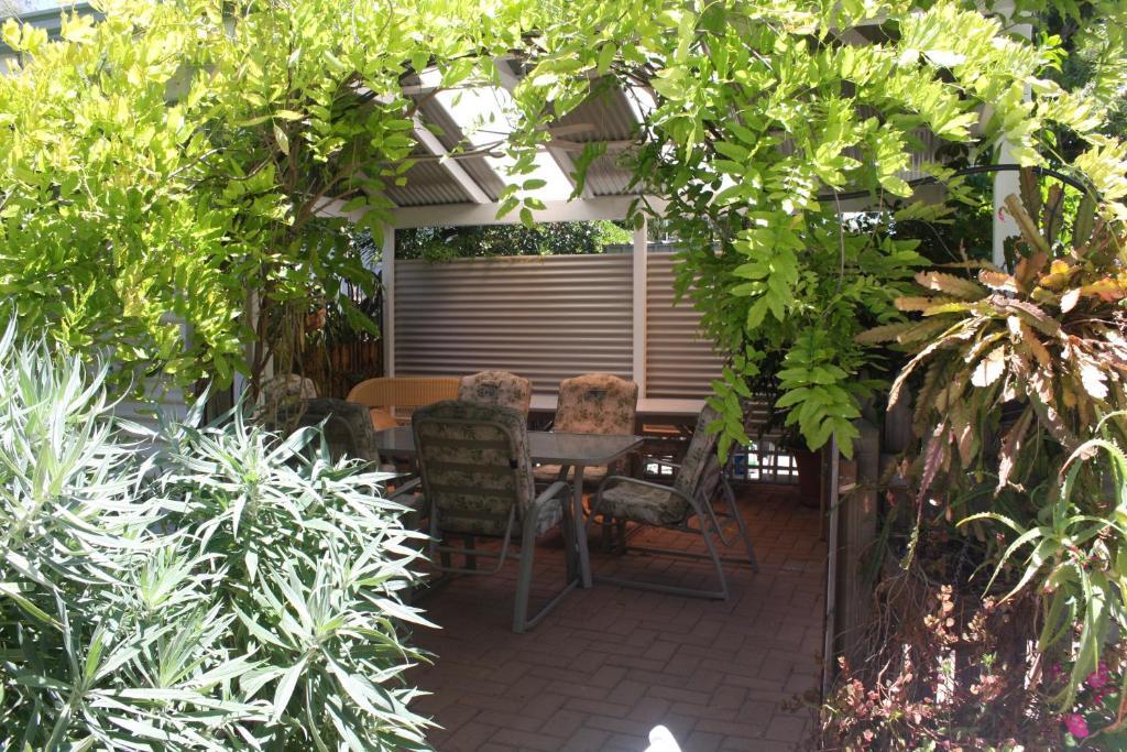 Jacaranda Guest House Басселтон Екстер'єр фото