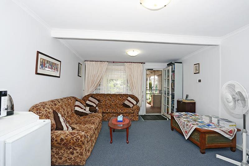 Jacaranda Guest House Басселтон Екстер'єр фото