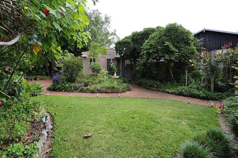 Jacaranda Guest House Басселтон Екстер'єр фото